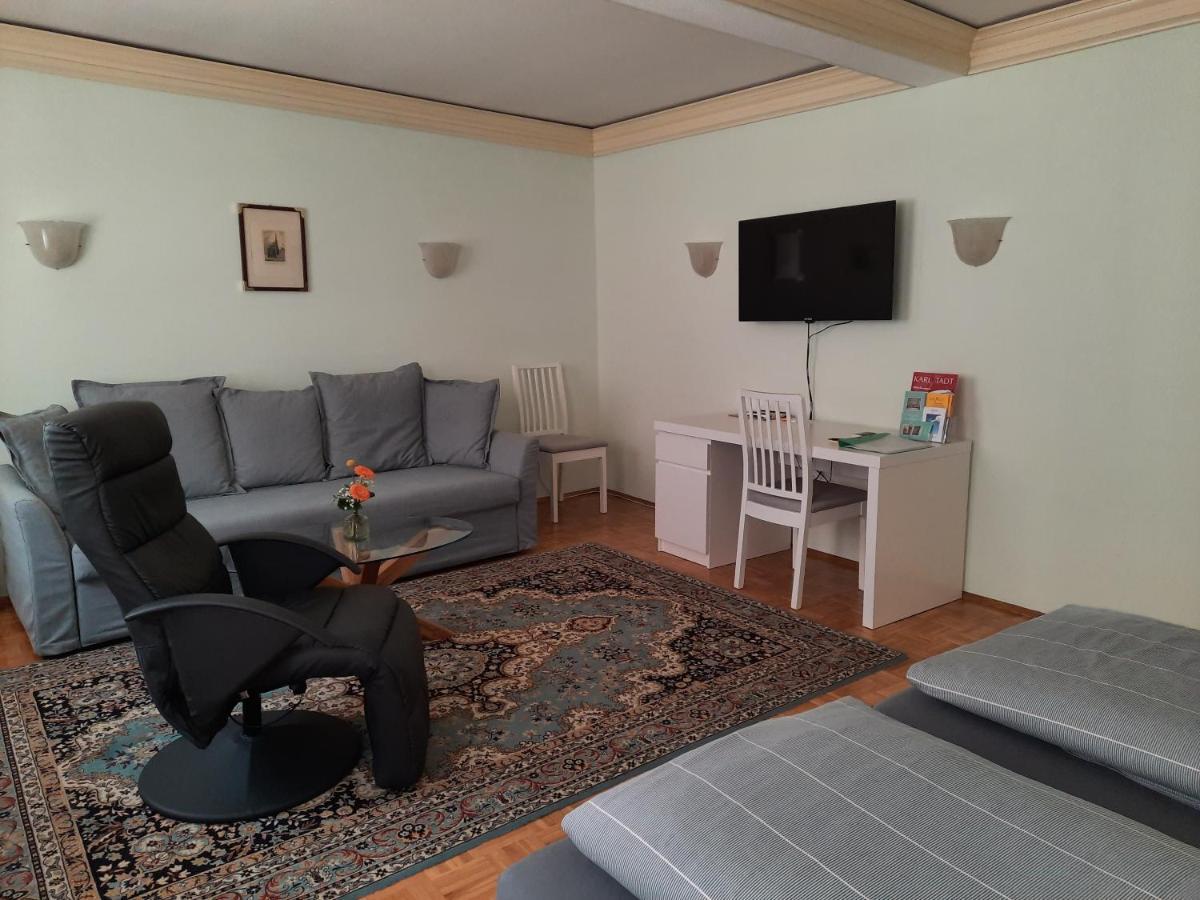 Alte Bahnhofstrasse 12 Apartment คาร์ลชตัดท์ ภายนอก รูปภาพ