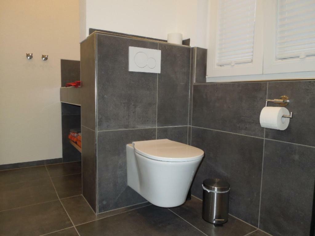 Alte Bahnhofstrasse 12 Apartment คาร์ลชตัดท์ ภายนอก รูปภาพ