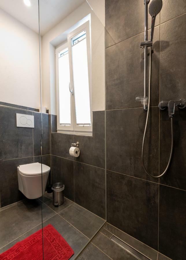 Alte Bahnhofstrasse 12 Apartment คาร์ลชตัดท์ ภายนอก รูปภาพ