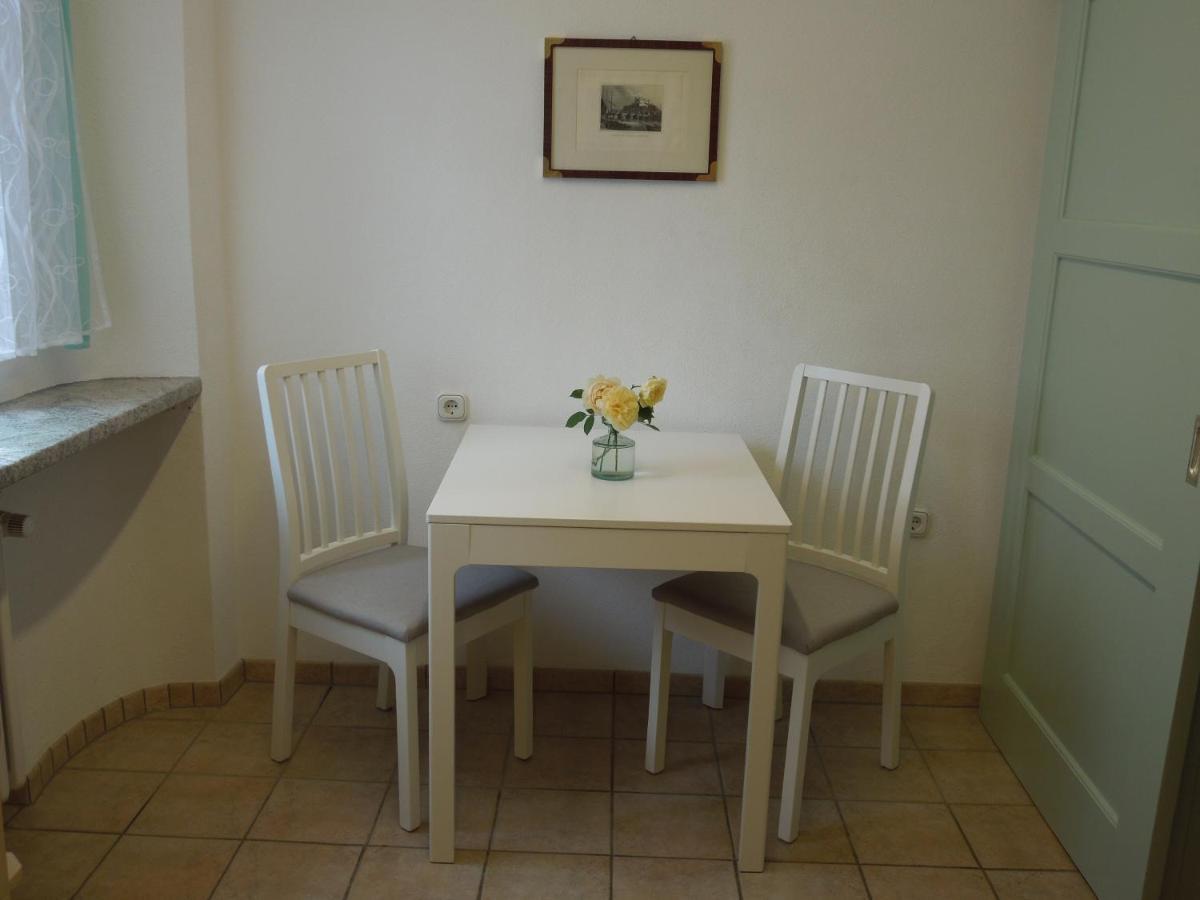 Alte Bahnhofstrasse 12 Apartment คาร์ลชตัดท์ ภายนอก รูปภาพ